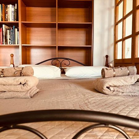 Bibliotheque Vintage Studio & Easy Garden Iraklion Buitenkant foto